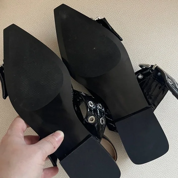 STEVE MADDEN GRAND AVE SANDAL BLACK PATENT - Picture 13 of 16